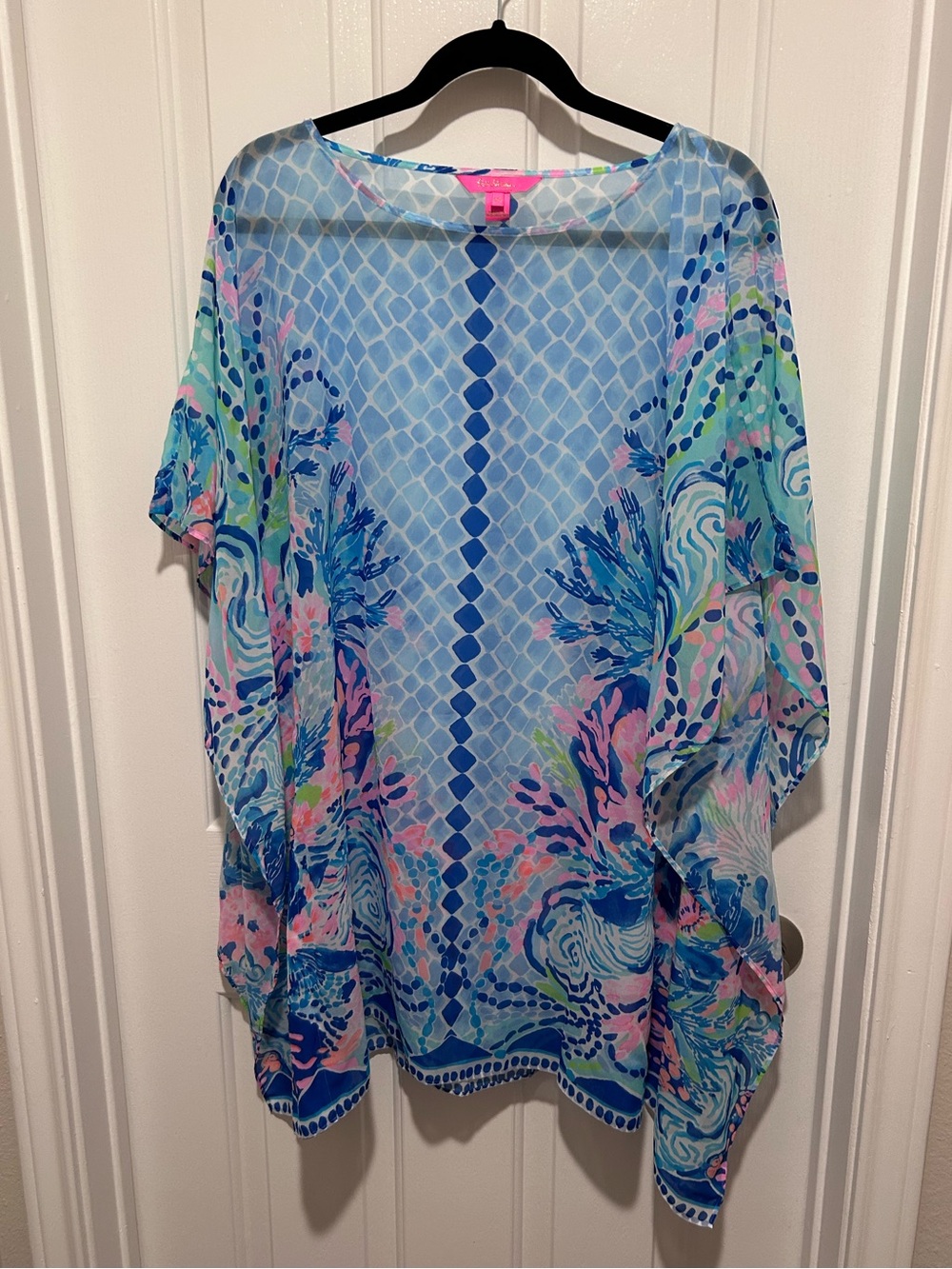 Lilly Pulitzer Alvaro Coverup S/M Multi Hidden Treasure Engine